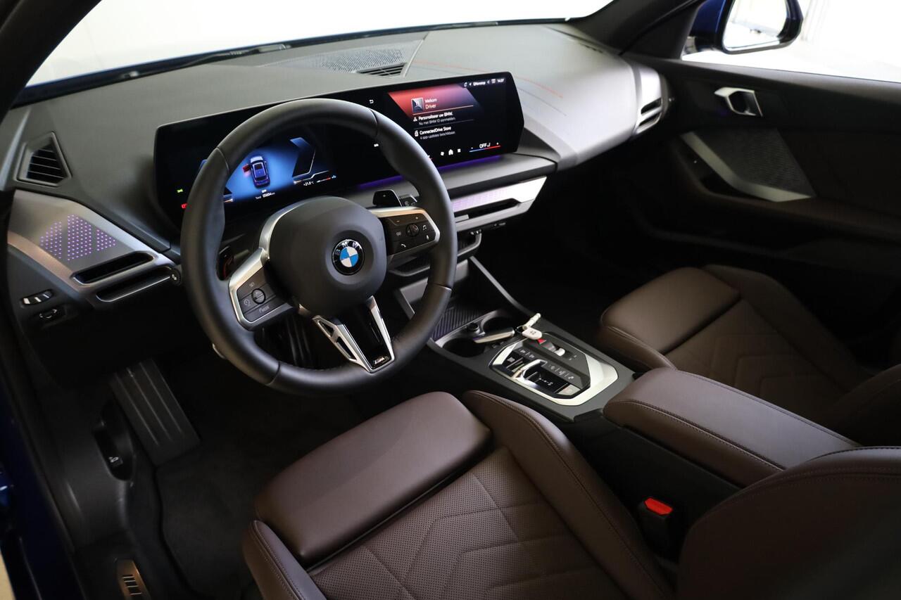 BMW 1-SERIE 120 | M Sportpakket Pro | Premium Pack | Panorama Dak | Trekhaak