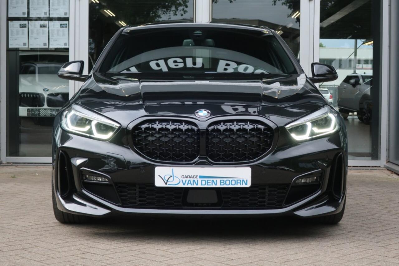BMW 1-SERIE 118I M-SPORT, LED Verlichting, Navi, Clima, etc.