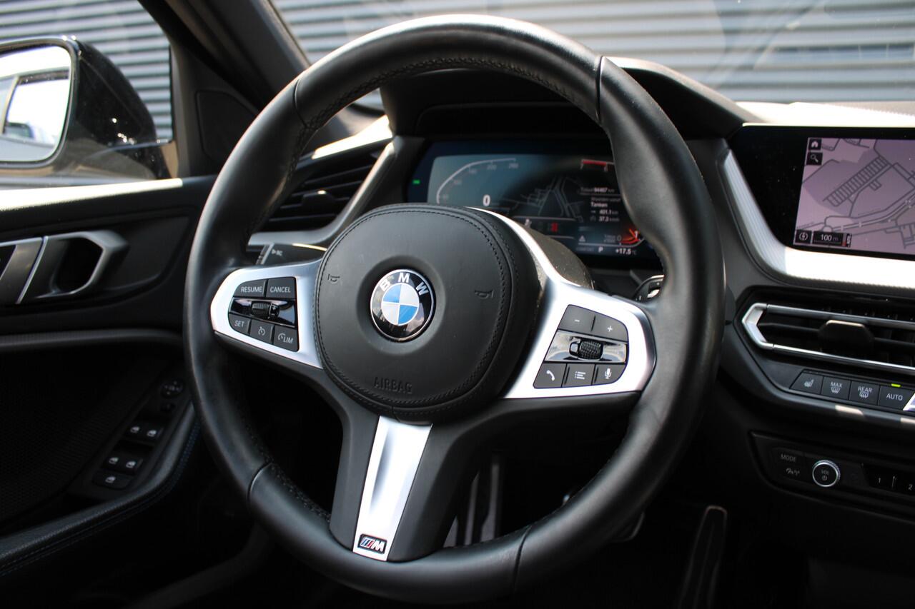 BMW 1-SERIE 118i M-Sport Navigatie Camera Full-LED Half-Leder NL-Auto