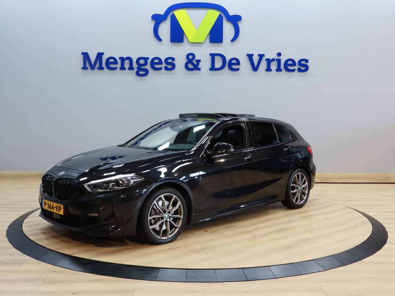 BMW 1-SERIE 120i M Sport Airco ECC | Panorama | Sfeer | Cruise Control | Trekhaak | LED | Apple Carplay | Isofix