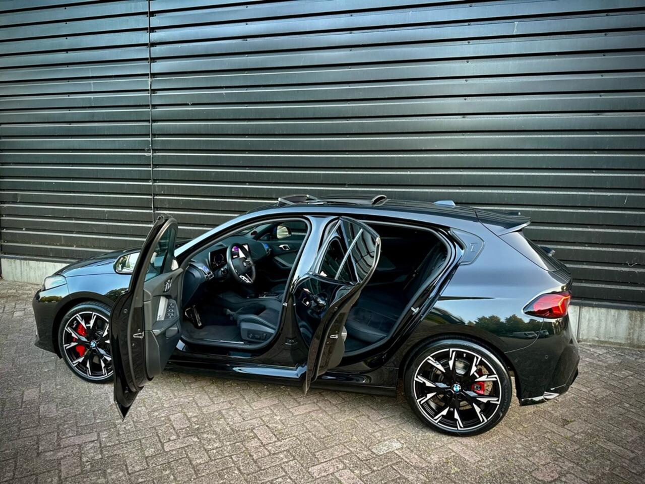 BMW 1-SERIE 120 M-SPORT PANO|KUIPSTOEL|H/K|MEMORY|ACC