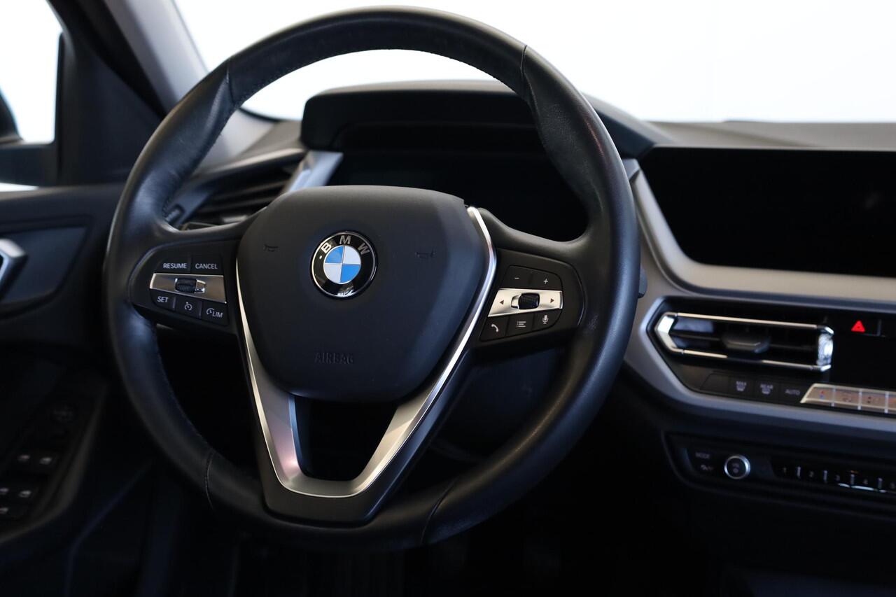 BMW 1-SERIE 5-deurs 118i | Executive Edition | Live Cockpit Professional