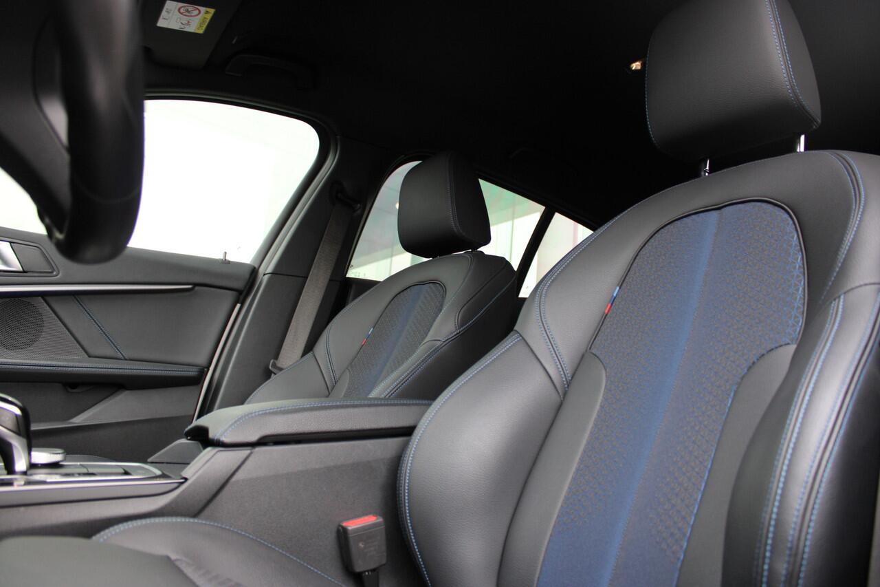 BMW 1-SERIE 118i M Sport Automaat / Sportstoelen / LED / M Sportonderstel / Live Cockpit Professional / Cruise Control / PDC