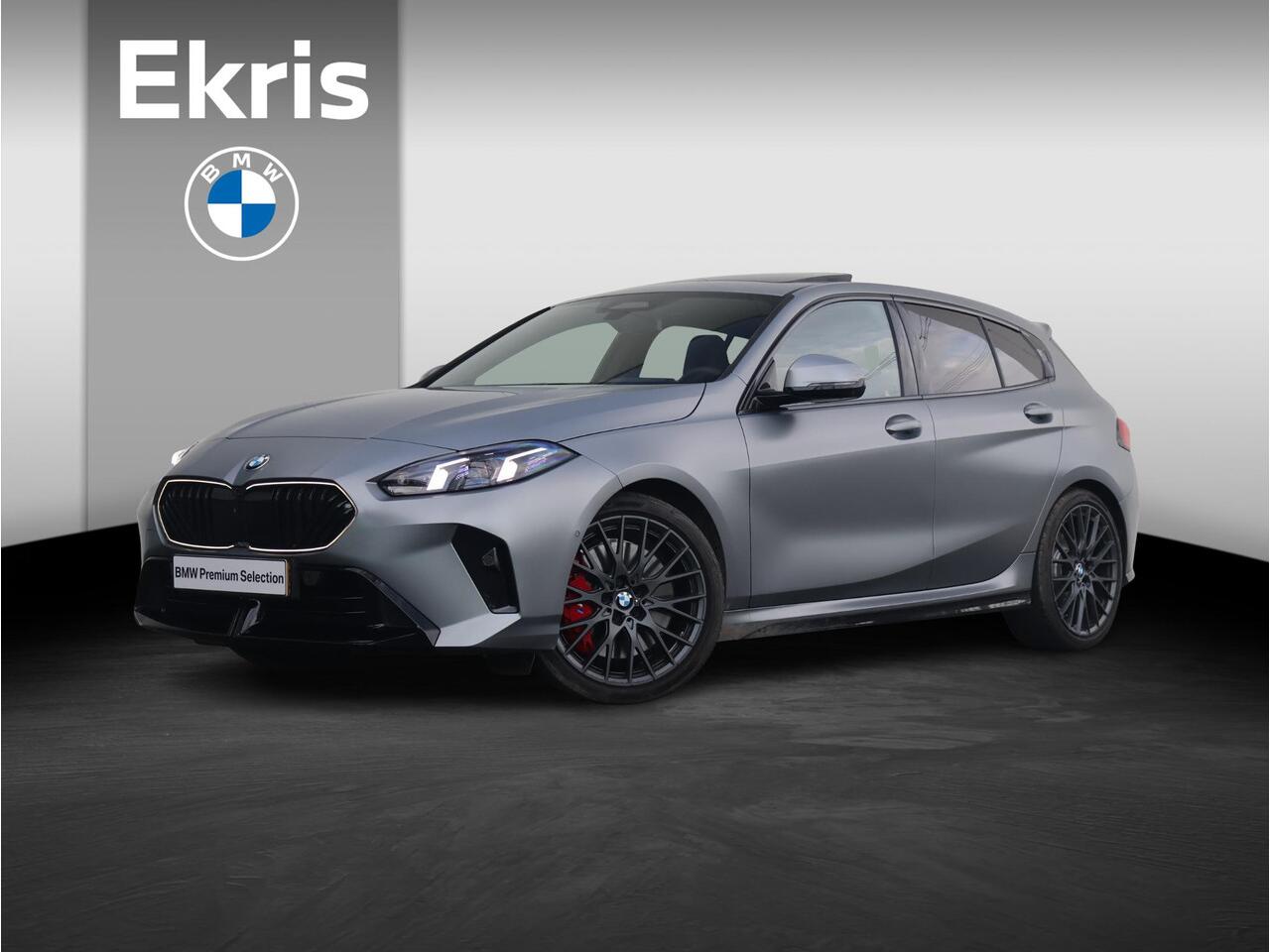 BMW 1-SERIE 120 M Sport Design Edition Individual Frozen Pure Grey metallic/ M Sportpakket Pro/ Stuurwiel verwarmd/ Comfort Access/ Panoramadak/ Head-Up/ Harman-Kardon/