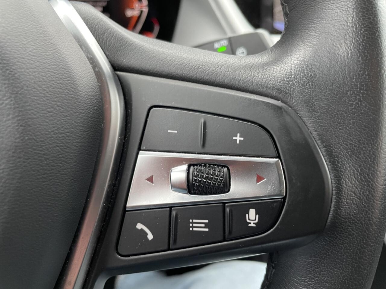 BMW 1-SERIE 118i Introduction Edition | Trekhaak | Camera | Navi