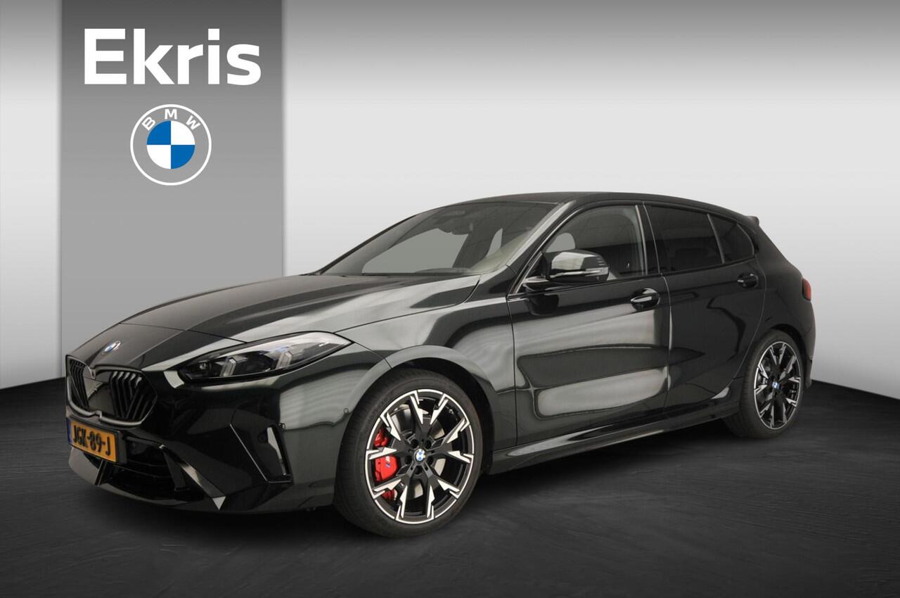 BMW 1-SERIE 5-deurs 120 M Sportpakket / Electrische stoelverstelling / Head-up / Getint glas / LED / Park assist / Panoramadak / Harman-Kardon / Alu 19 inch