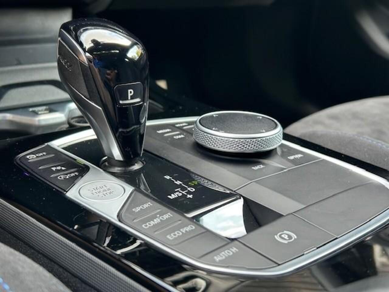 BMW 1-SERIE 118i M-Sport l Panorama l Harman/Kardon l M-sport l Apple Carplay l