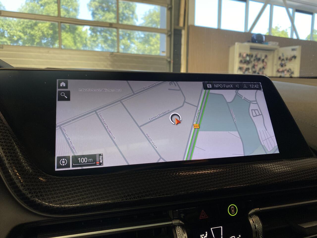 BMW 1-SERIE M135i xDrive Business Edition Plus Cruise, Pano, Harman/kardon