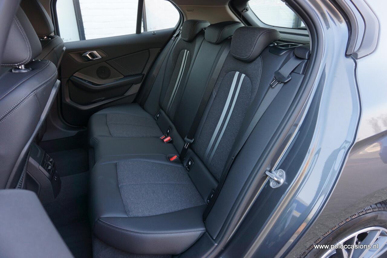 BMW 1-SERIE 118i Exec Automaat | Live Cockpit | Carplay | Sportinter