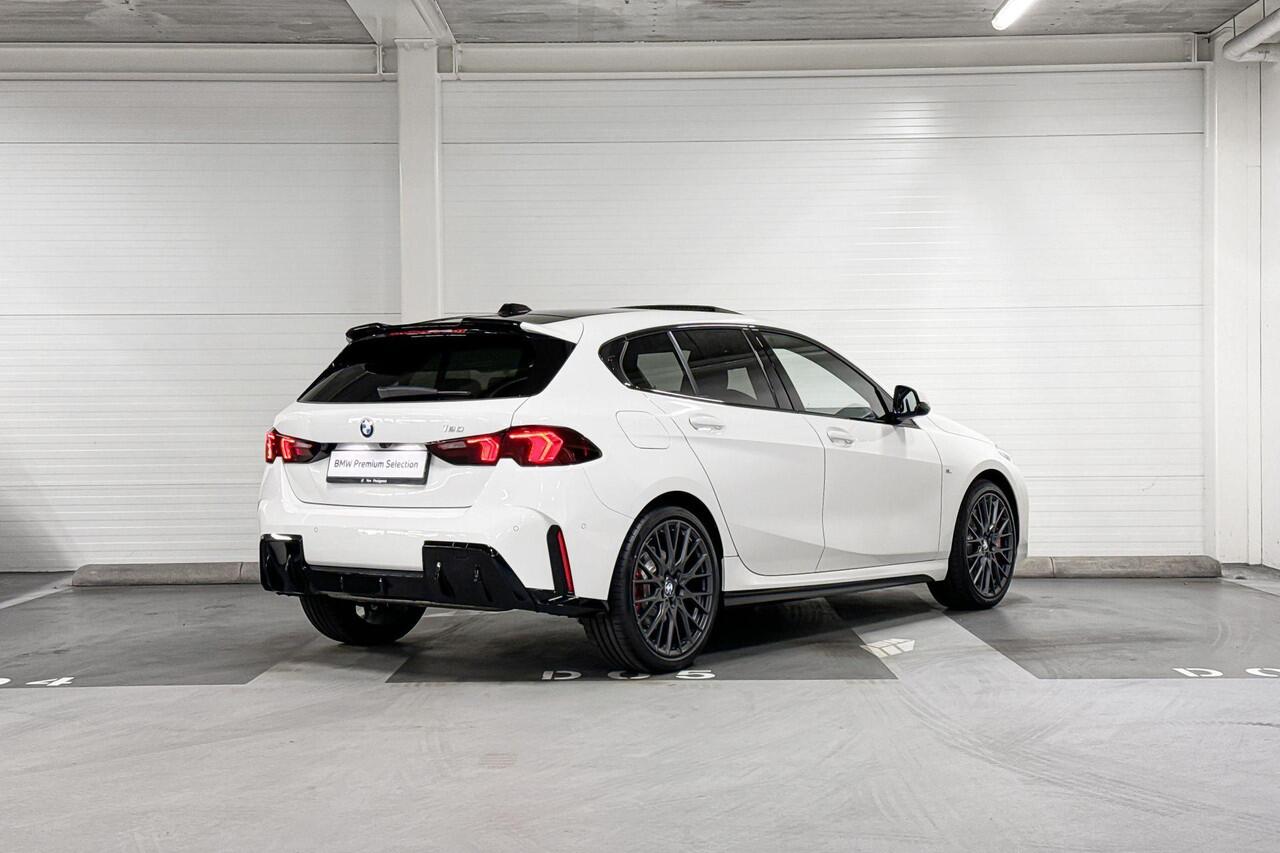 BMW 1-SERIE 120 | M-Sport Pro | Innovation Pack | Driving Assistant | Harman/Kardon | Panoramadak | Comfort Access | Selections