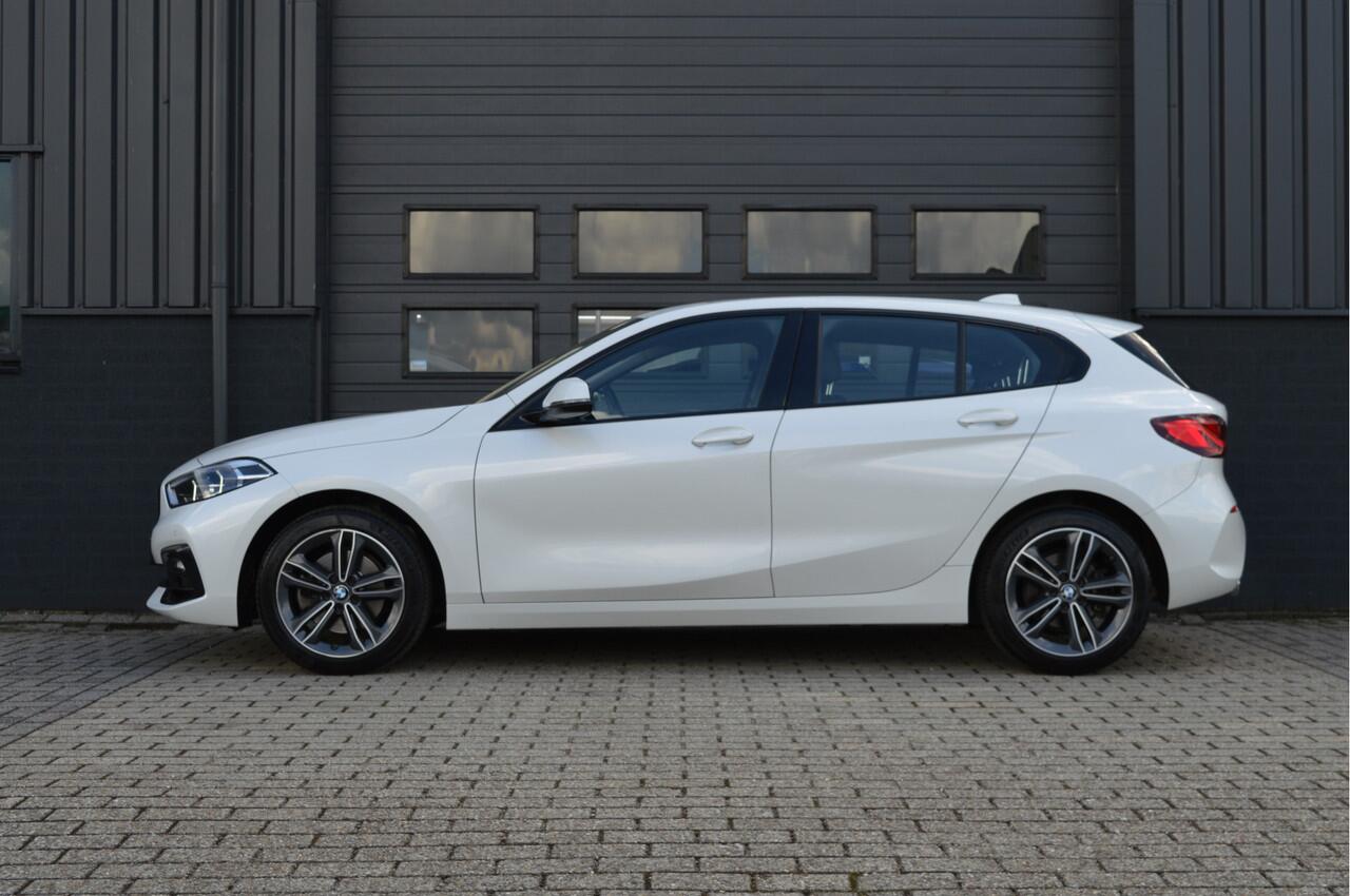 BMW 1-SERIE 118i Executive Edition Sport Line