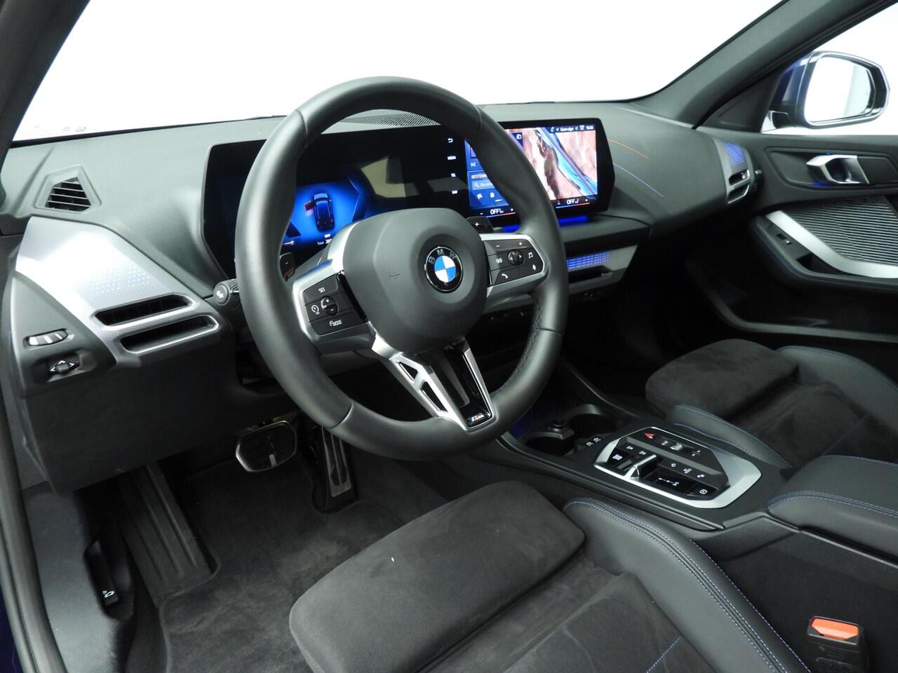 BMW 1-SERIE 5-Deurs 120 | M-Sportpakket | LED | Navigatie | Sportstoelen | Stoelverwarming | Keyles go | DAB | Alu 19 inch