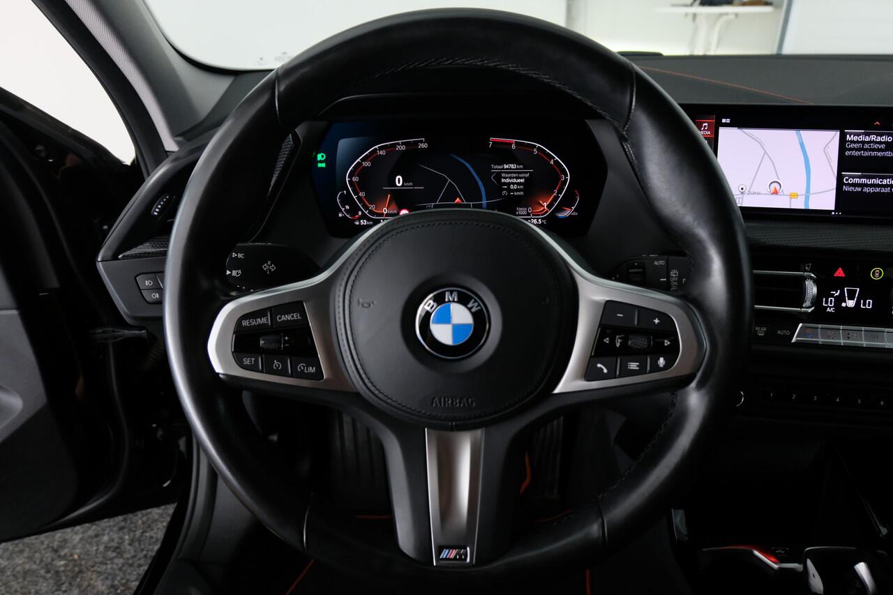 BMW 1-SERIE 118i Executive Edition | CAMERA | CARPLAY | CLIMA |