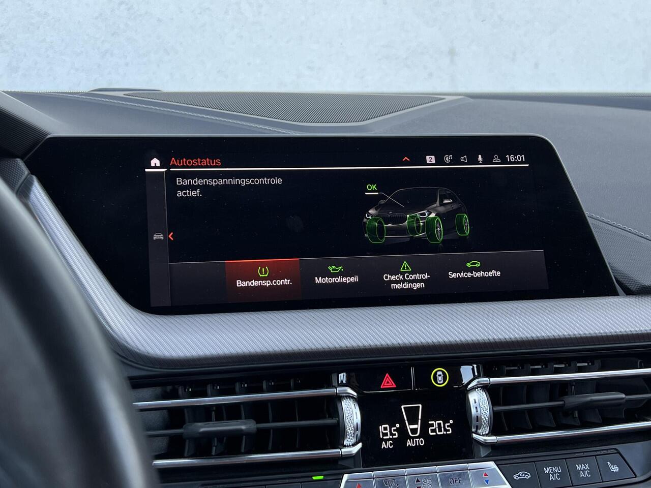 BMW 1-SERIE 118i High Executive Edition | M-Sportpakket | HiFi Sound | 18inch | Stoelverwarming