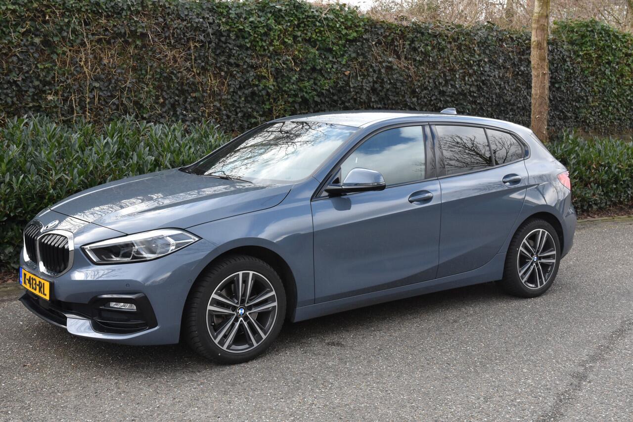 BMW 1-SERIE 118i High Executive SPORTLINE | SPORTLEDER | TREKHAAK | STOEL/STUUR VERW