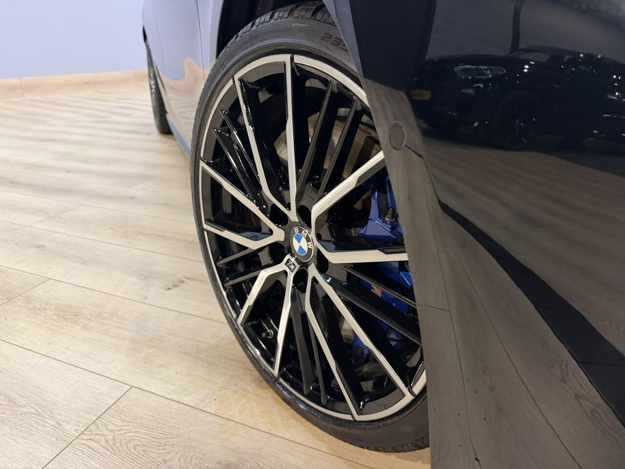 BMW 1-SERIE 118i M Sport Kuipstoelen Airco ECC | Panorama | Harman Kardon | Memory | Head Up | Adaptive Cruise | Sfeer | Camera | Isofix | NAP