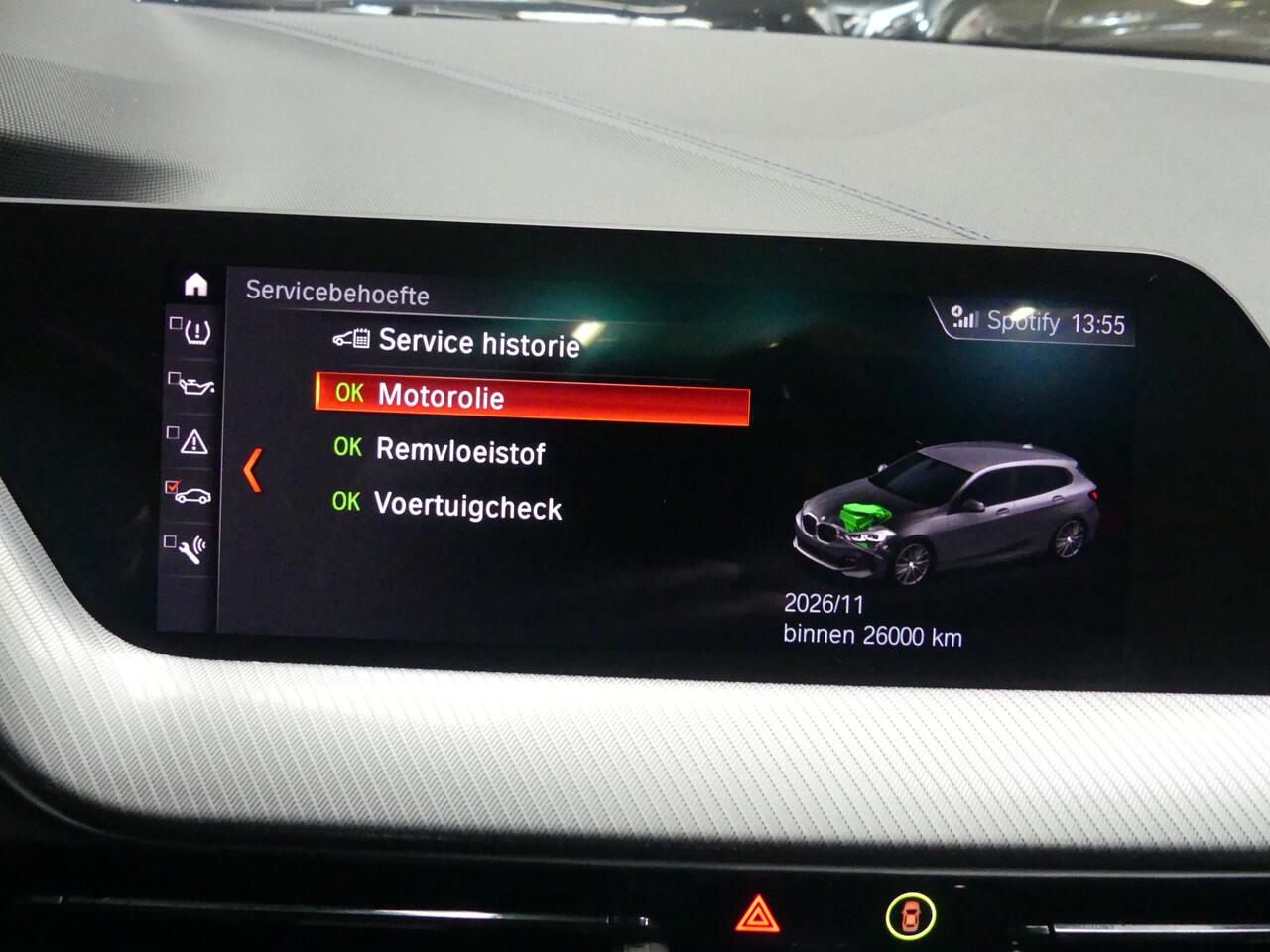 BMW 1-SERIE 118i High Executive / M-Sport / Panodak / Sfeer