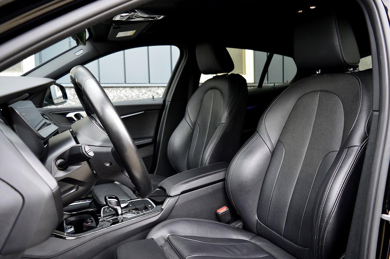 BMW 1-SERIE 118i M-Sport Rijklaarprijs-Garantie Leder Sport Interieur Navigatie Apple Carplay Led Airco
