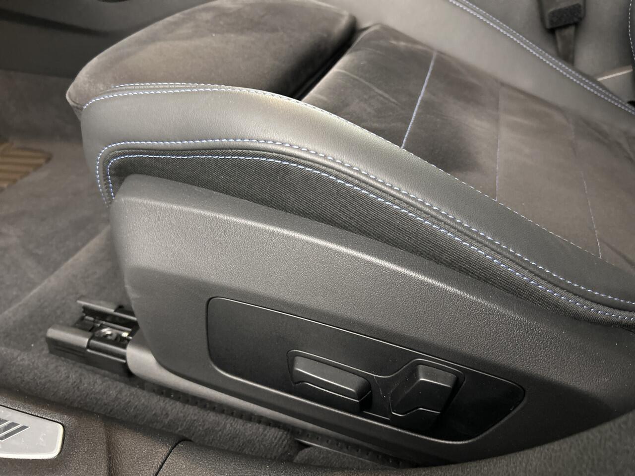 BMW 1-SERIE 120 M-Sport/Pano/Memory/BTW/M-Onderst/LED/El.Sportstoelen