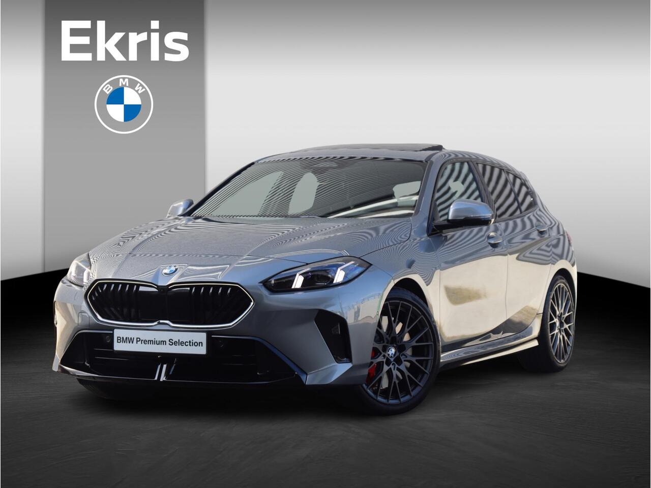 BMW 1-SERIE 5-deurs 120 | M Sportpakket Pro | Innovation Pack | Trekhaak | Panodak | Driving Assistant Plus | Elektr. Achterklep | Head-Up | Comfort Acces | 19'' LMV