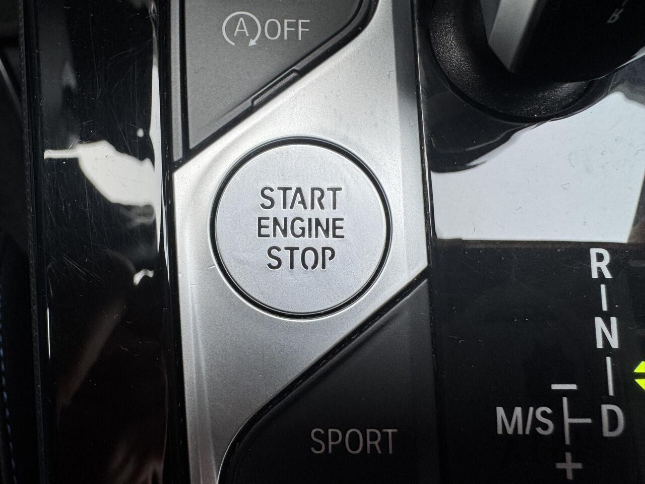 BMW 1-SERIE 118i High Executive M-Sport pakket I INCL. ¤ 850,00 AFL.KOSTEN + BOVAG GARANTIE