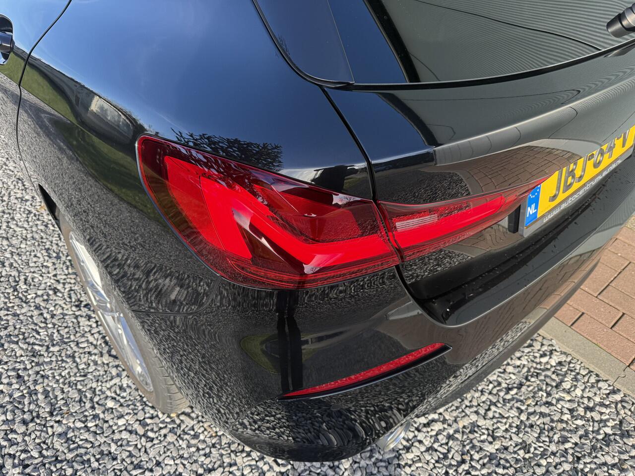 BMW 1-SERIE 118i 140pk Automaat High Executive Sportline 5-drs