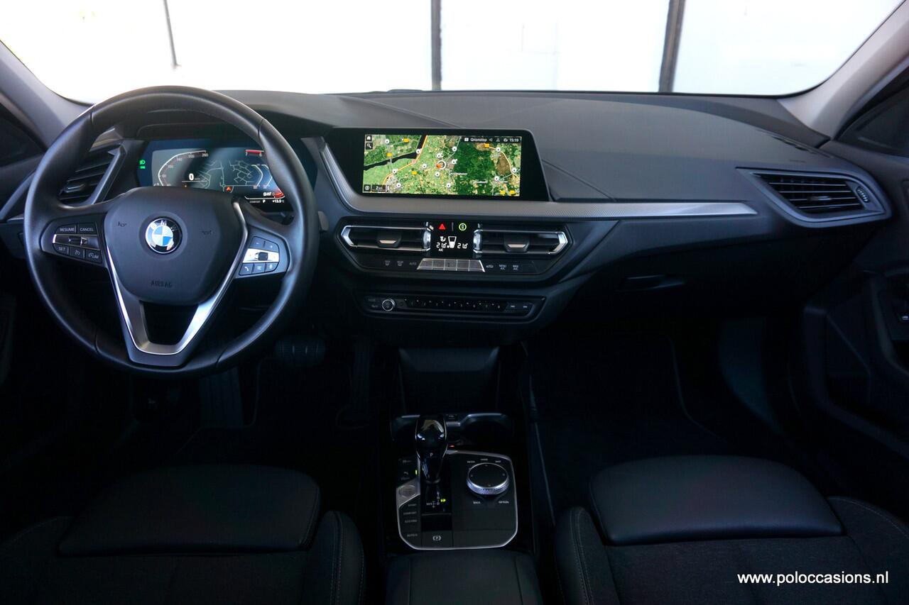 BMW 1-SERIE 118i Sport-line | Sportinter | DAB+ | Automaat | Carplay