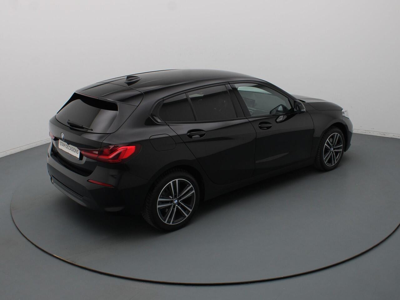 BMW 1-SERIE 118i Executive Edition Camera | Cruise | Navi | Parkeersens. v+a