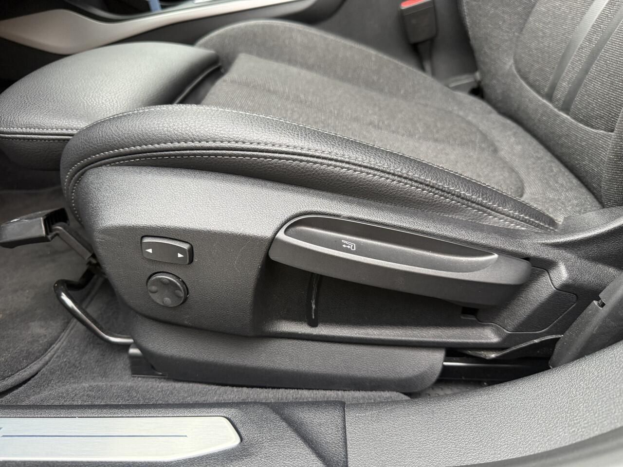 BMW 1-SERIE 118i Business Edition Plus automaat, nieuwstaat, dealer o.h.