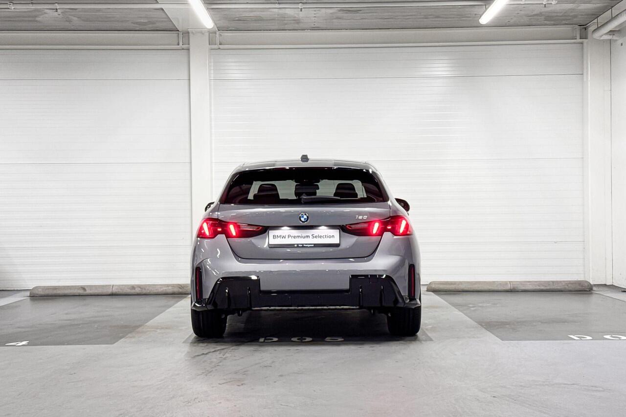 BMW 1-SERIE 120 | M-Sport Design | Driving Assistant | Harman/Kardon