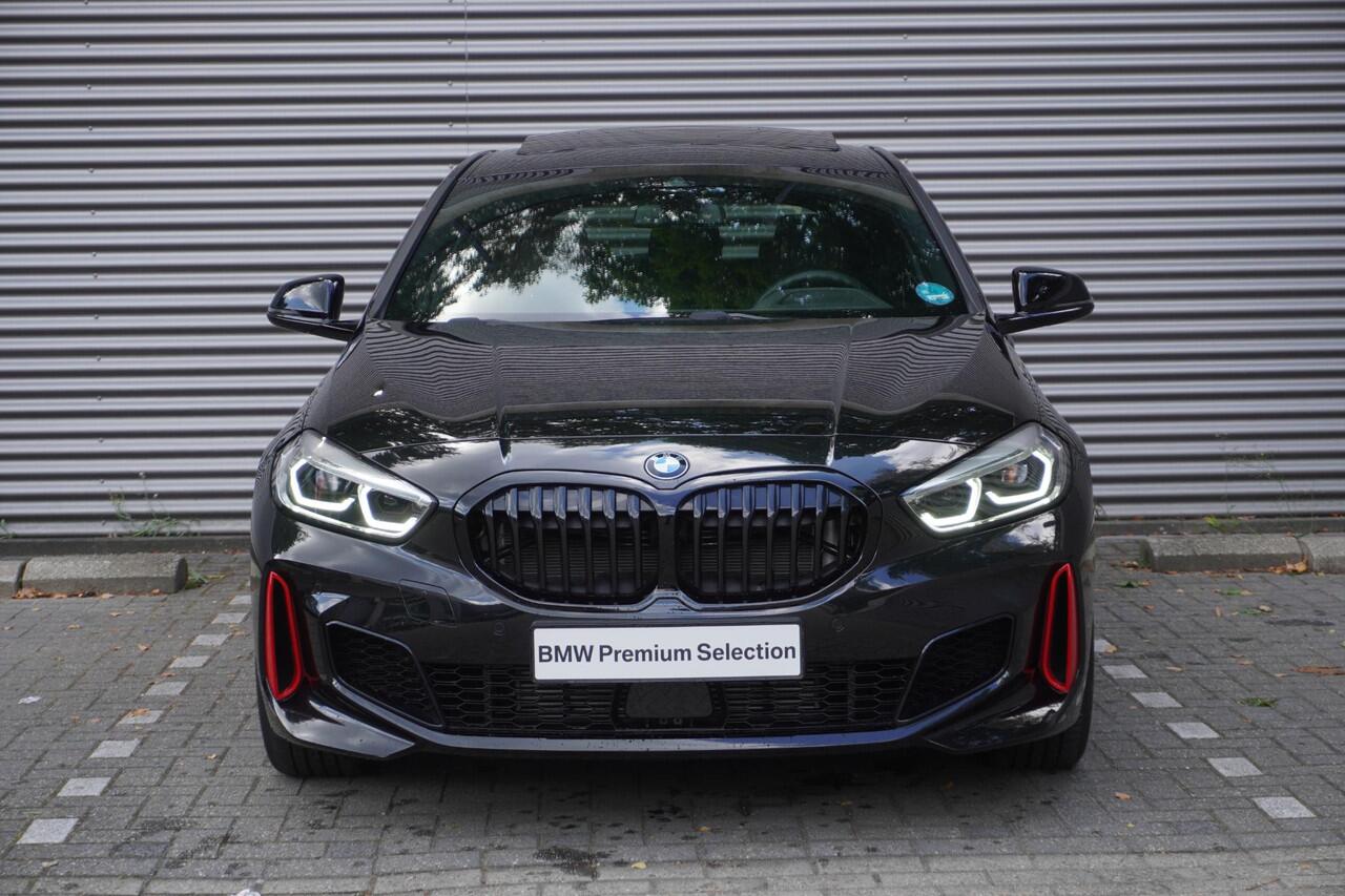 BMW 1-SERIE 5-deurs 128ti M Aerodynamicapakket | Comfort Pack | Travel Pack | Glazen panoramadak | BMW Head-Up Display | HiFi System