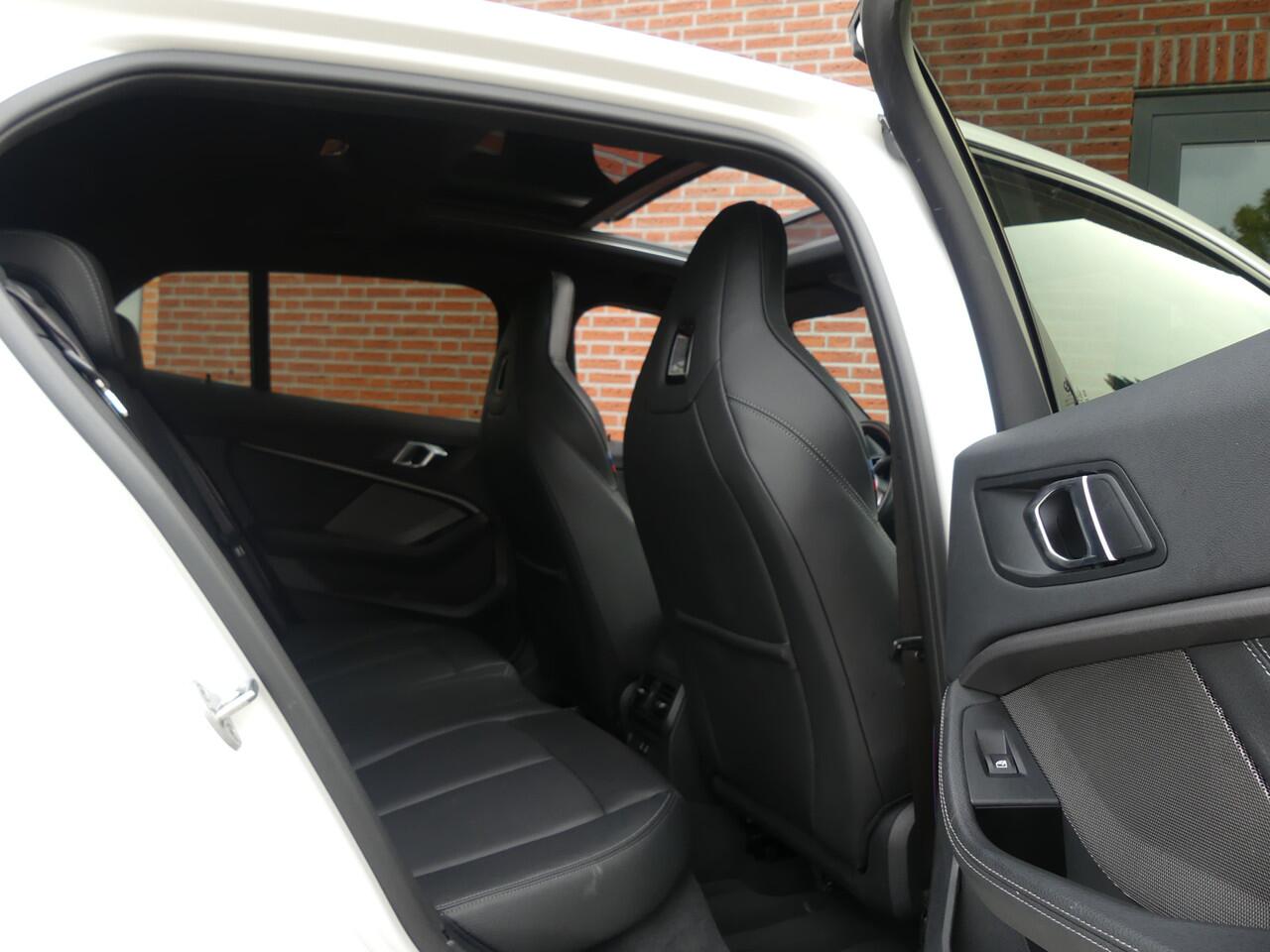 BMW 1-SERIE M135i xDrive High Executive