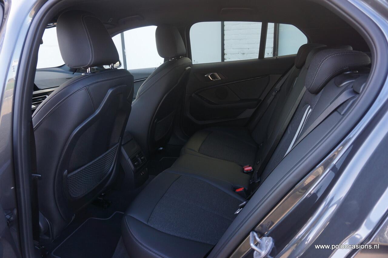 BMW 1-SERIE 118i Sportline | APK 2jr! | Automaat | Carplay | DAB+ |