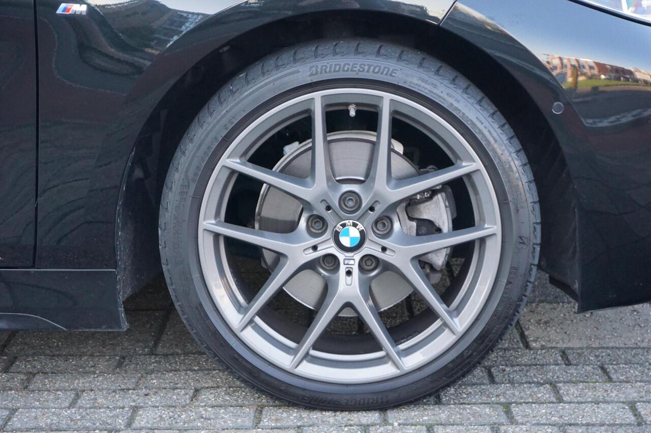 BMW 1-SERIE 118i High Executive | M Sport | Carplay | HIFI