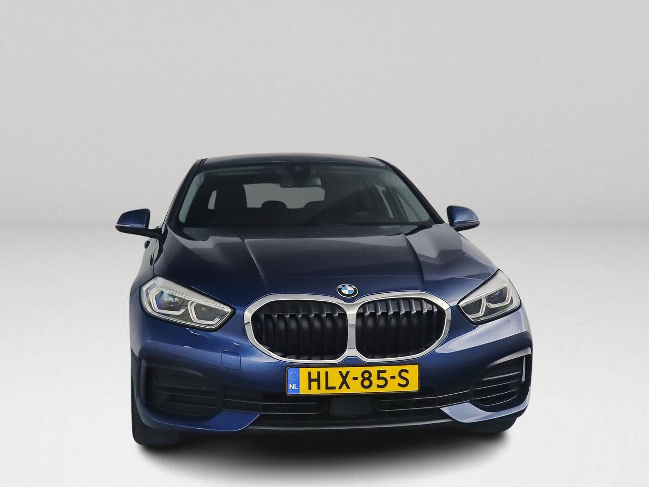 BMW 1-SERIE 120i Business Edition | Parkeercamera | Stoelverwarming