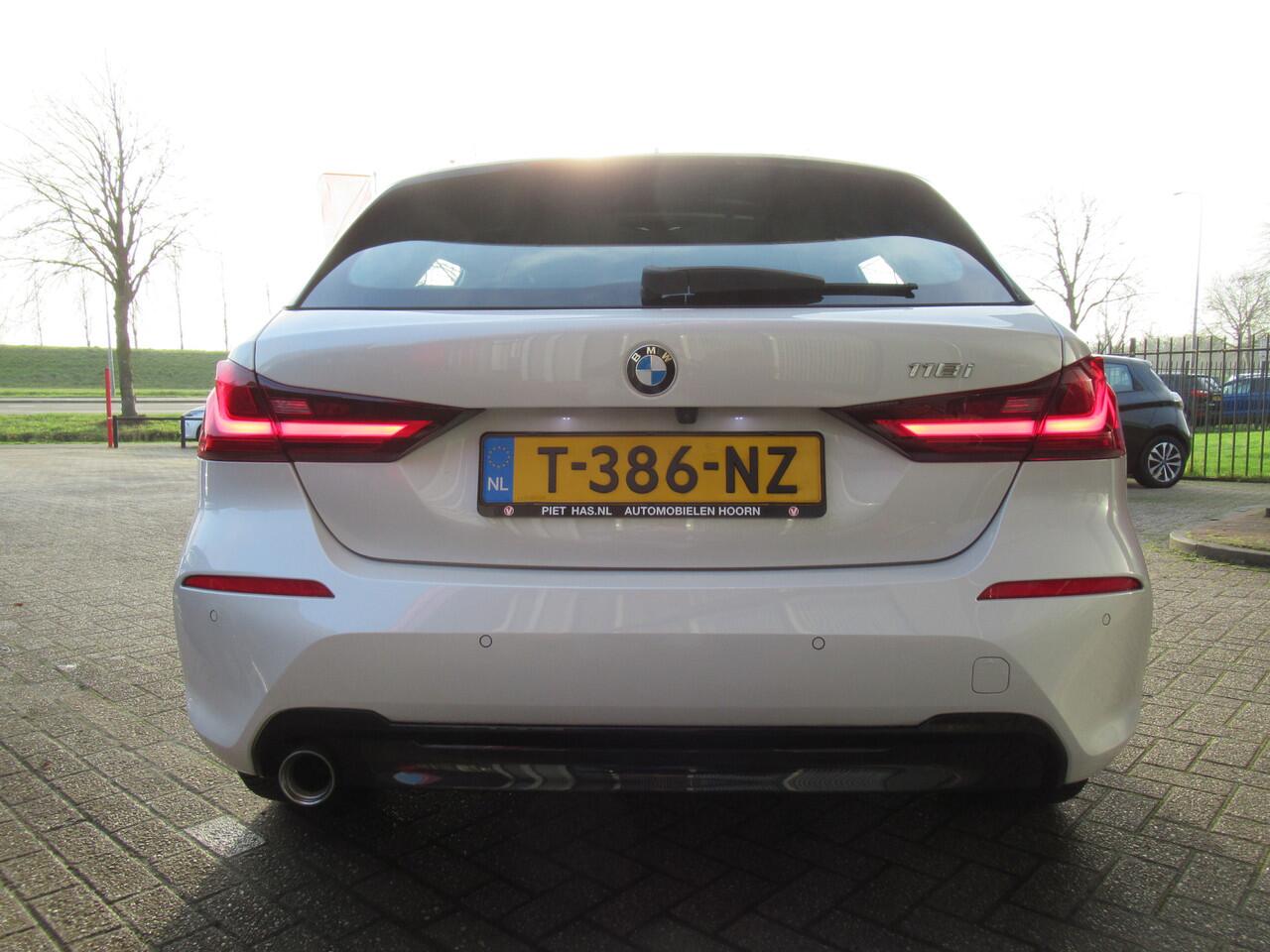 BMW 1-SERIE 118i Executive| Automaat | Climate-Airco | Apple Carplay | Parkeercamera | Incl. BOVAG Garantie | 1ste Eigenaar | DAB+ Radio |