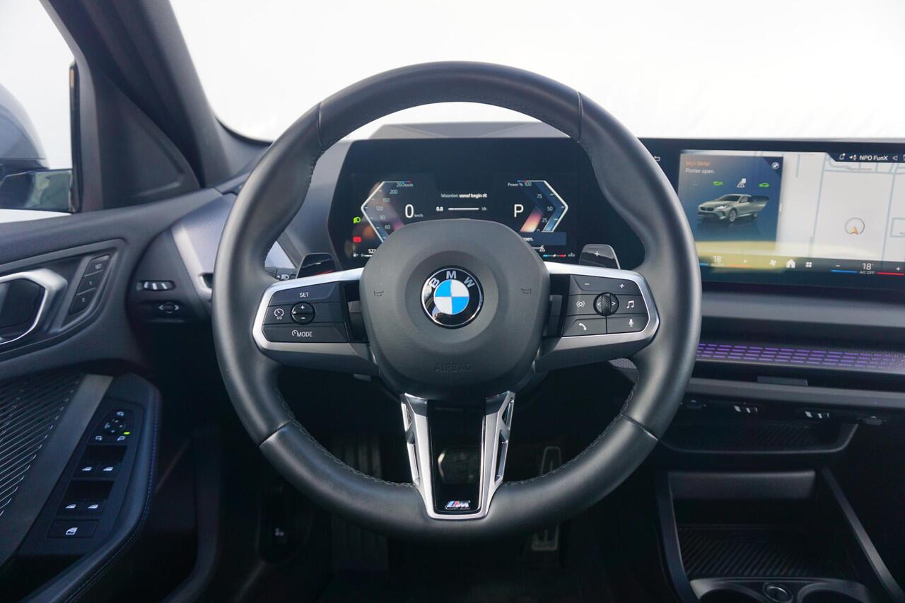 BMW 1-SERIE 120 M Sportpakket 19'' / Comfort Acces / Head-Up Display / Parking Assistant Plus