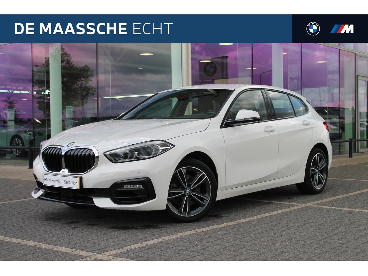 BMW 1-SERIE 118i Executive Sport Line Automaat / Sportstoelen / LED / Head-Up / Live Cockpit Professional / Cruise Control