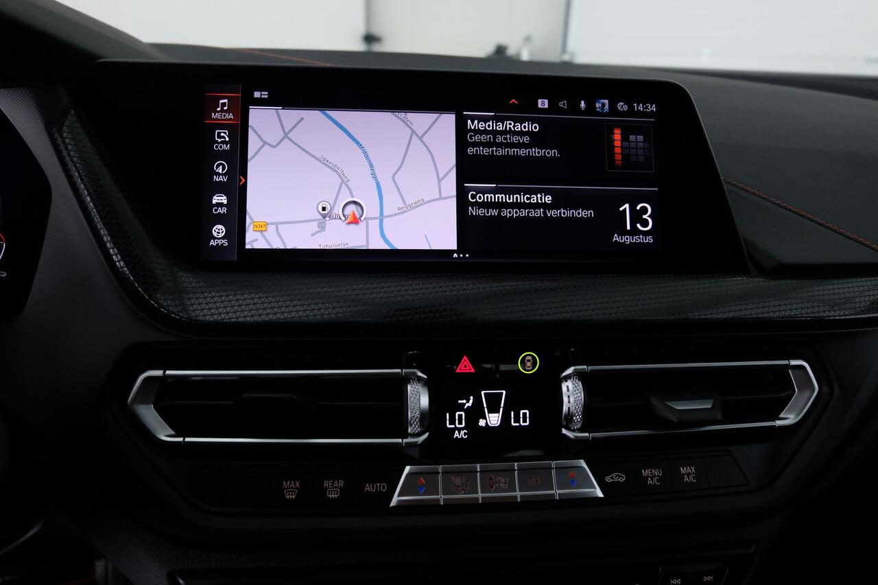 BMW 1-SERIE 118i Executive Edition | CAMERA | CARPLAY | CLIMA |