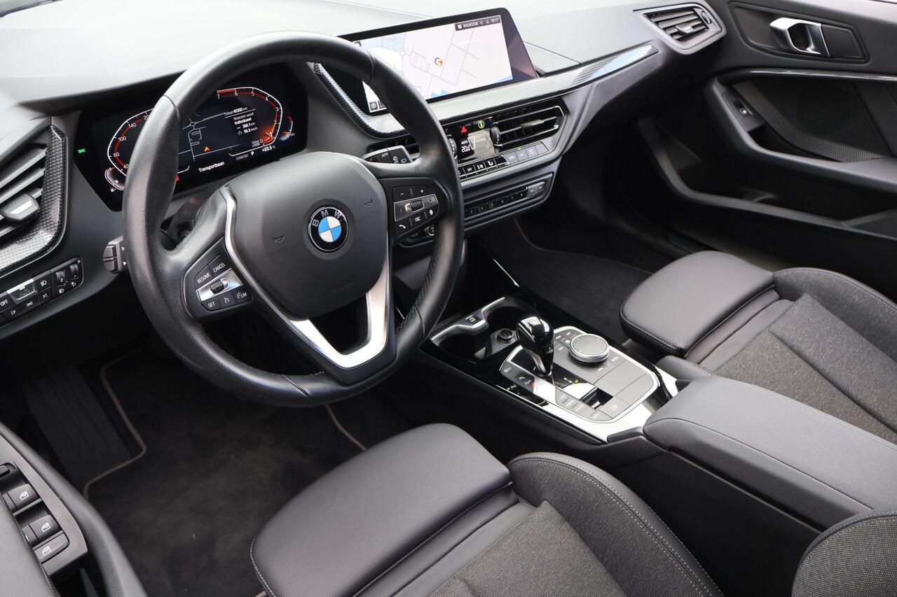 BMW 1-SERIE 118i | LED | Automaat | Clima | Camera |