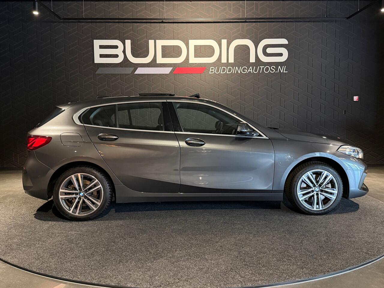 BMW 1-SERIE 120i High Exe | Pano | Head-up | Keyless | H&K | Leder