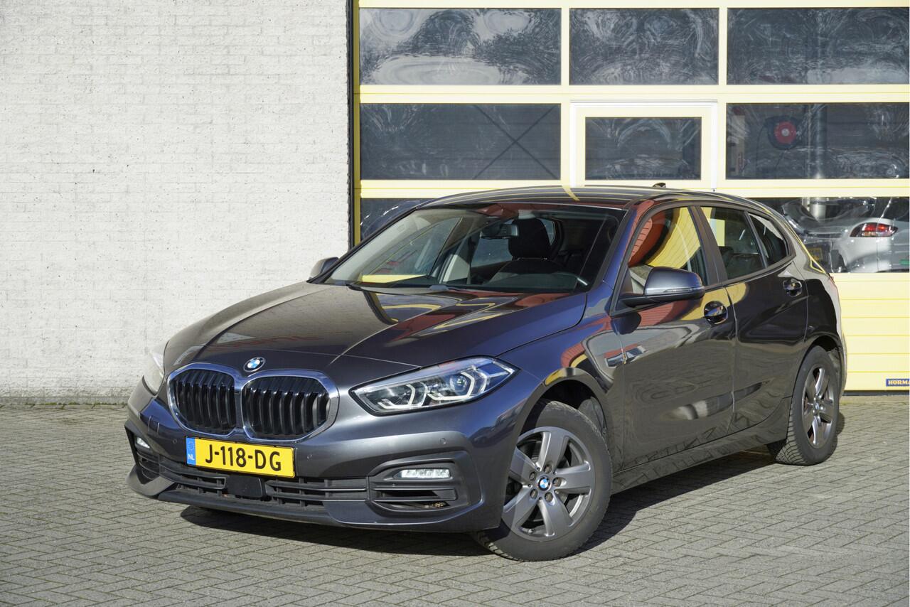 BMW 1-SERIE 118i Automaat! 5drs Executive BJ2020 Lmv 16" | Led | Pdc | Navi | Virtual cockpit | Climate control | Cruise control | Getint glas