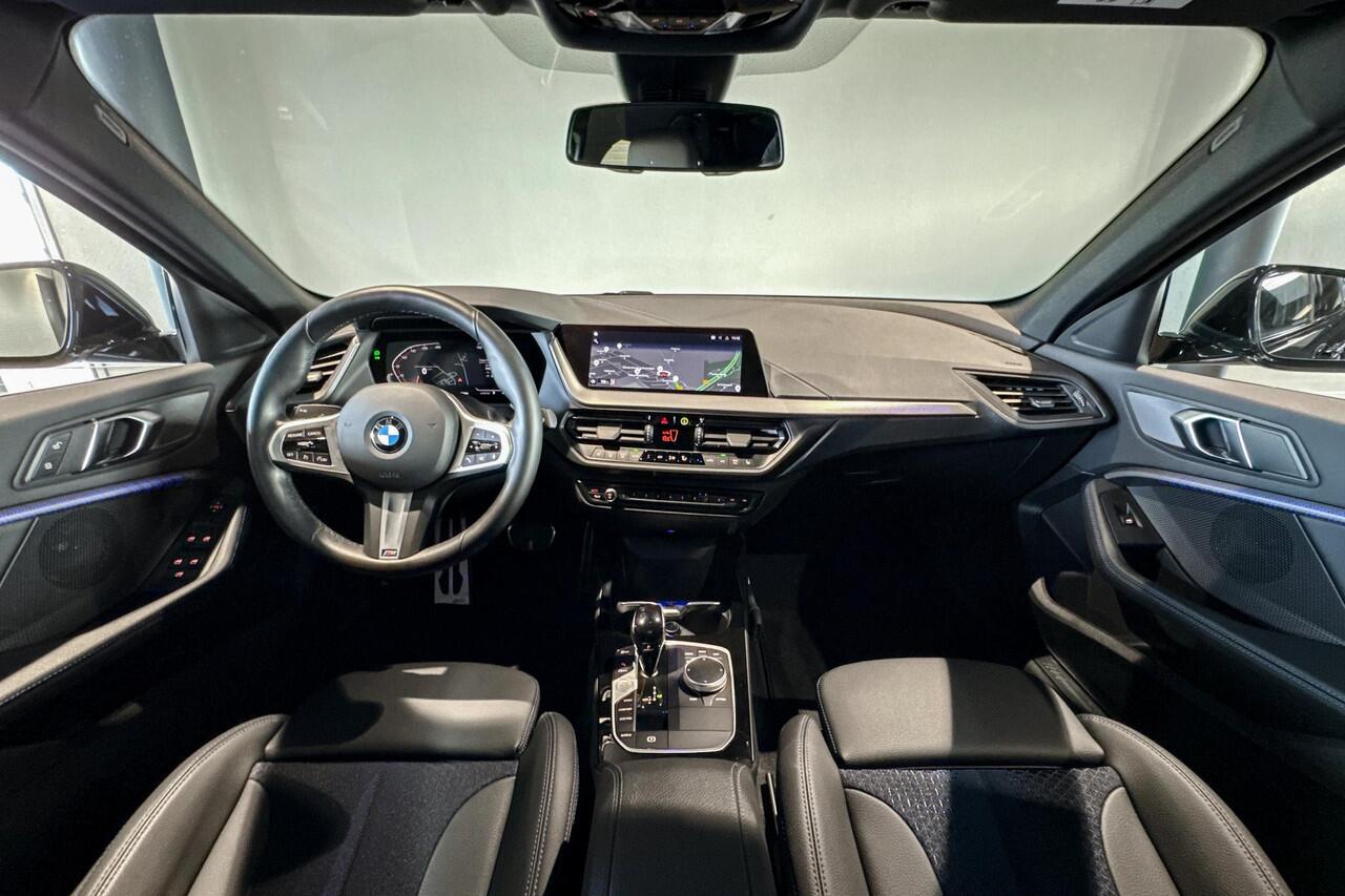 BMW 1-SERIE 118i | M Sport Pro | Stoelverwarming | Trekhaak |