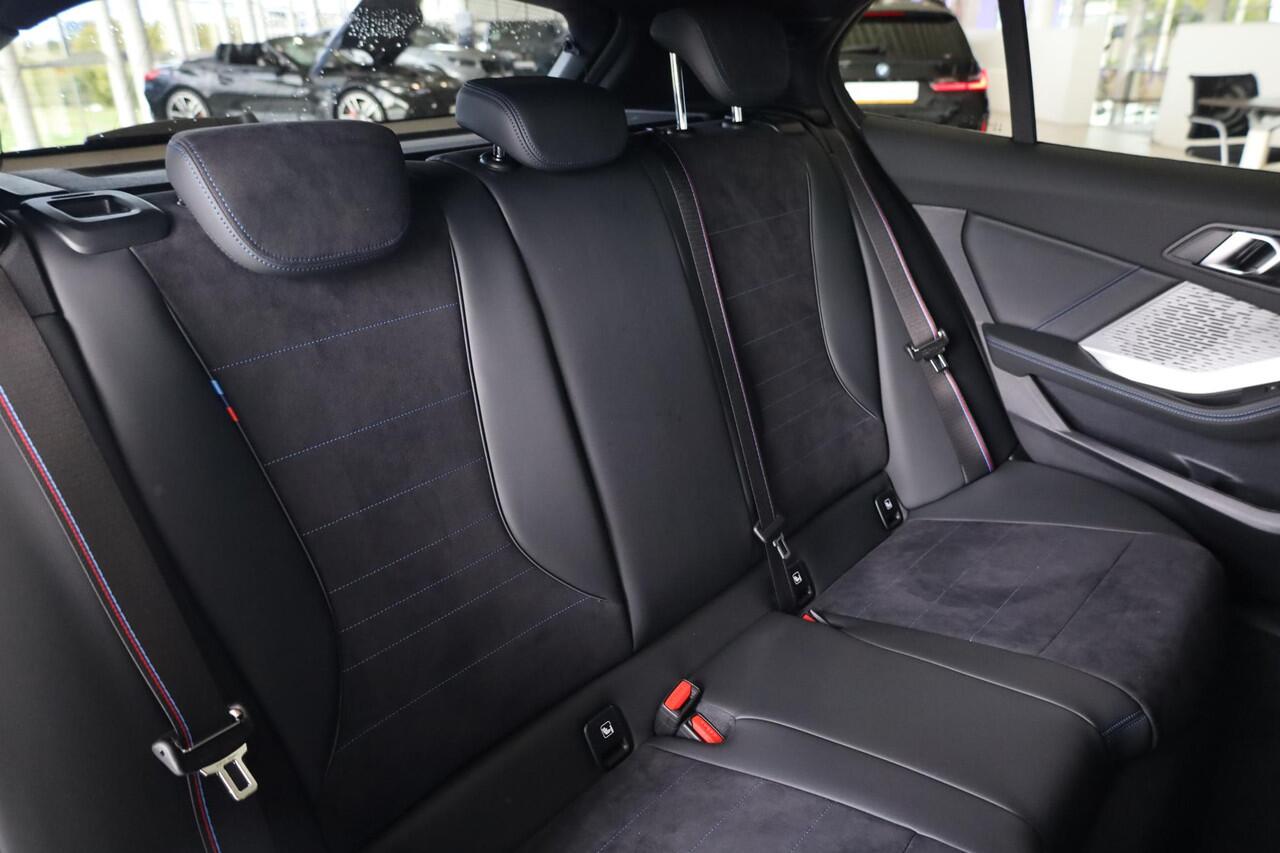 BMW 1-SERIE 120 M Sportpakket Pro | Premium Pack | Comfort Access | M Shadow Line