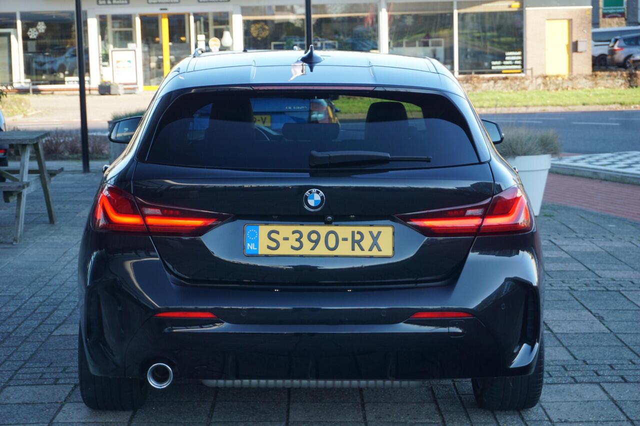 BMW 1-SERIE 118i High Executive | M Sport | Carplay | HIFI