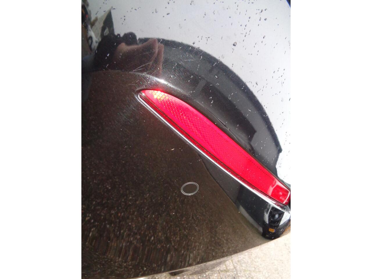 BMW 1-SERIE 116i Business Edition Automaat, ECC, Digidash, LMV, Led, Navigatie, Carplay/android auto