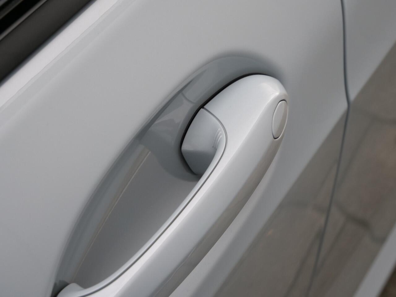 BMW 1-SERIE 116 automaat 123pk M Sportpakket Pro Stoelverwarming / Camera / Keyless entry