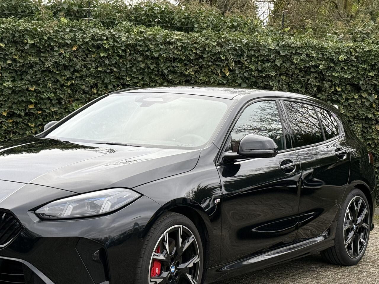 BMW 1-SERIE 5-deurs 120 | M-Sport Pro | 19'' | Driv. Ass. Prof. | Harman/Kardon | Shadow Line | BSI 3jr - 40.000 km