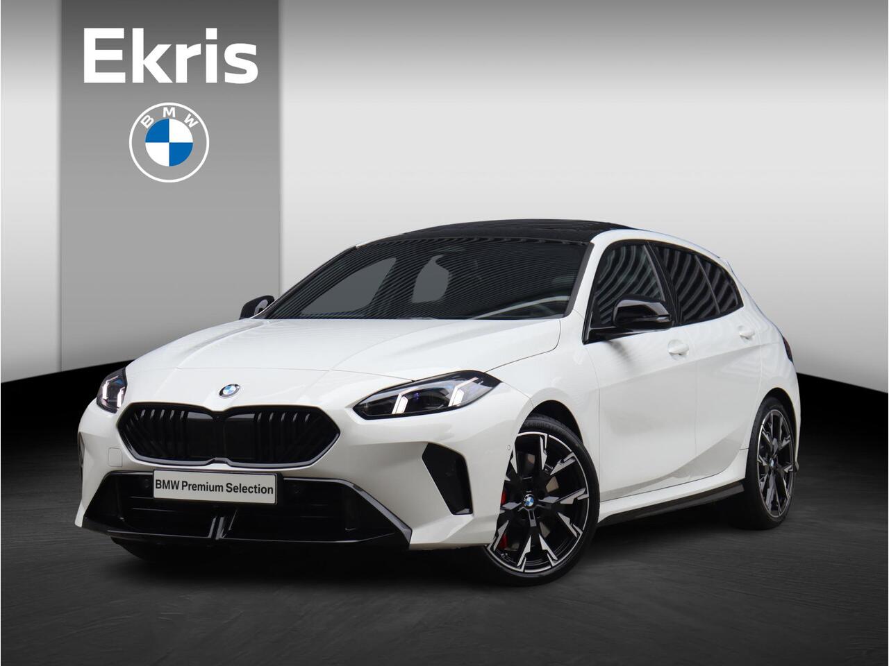 BMW 1-SERIE 5-deurs 120 | M Sportpakket Pro | Panodak | Harman Kardon | Getint Glas | Comfort Access | Driving Assistant Plus | Elektr. Achterklep | 19'' LMV