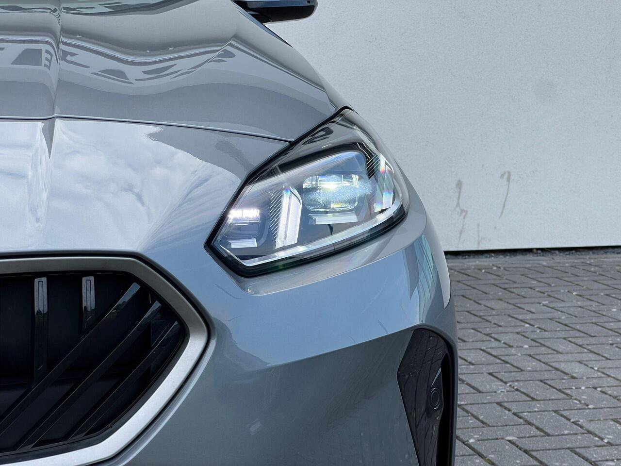 BMW 1-SERIE 120i 5drs. M-Sportpakket | Trekhaak | Harman/Kardon | Driving Assistant Plus | Panoramadak